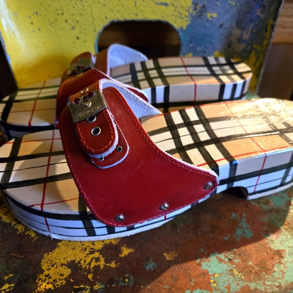 Womens VTG HANDPAINTED Red Plaid Dr Scholls Sandals Sz8